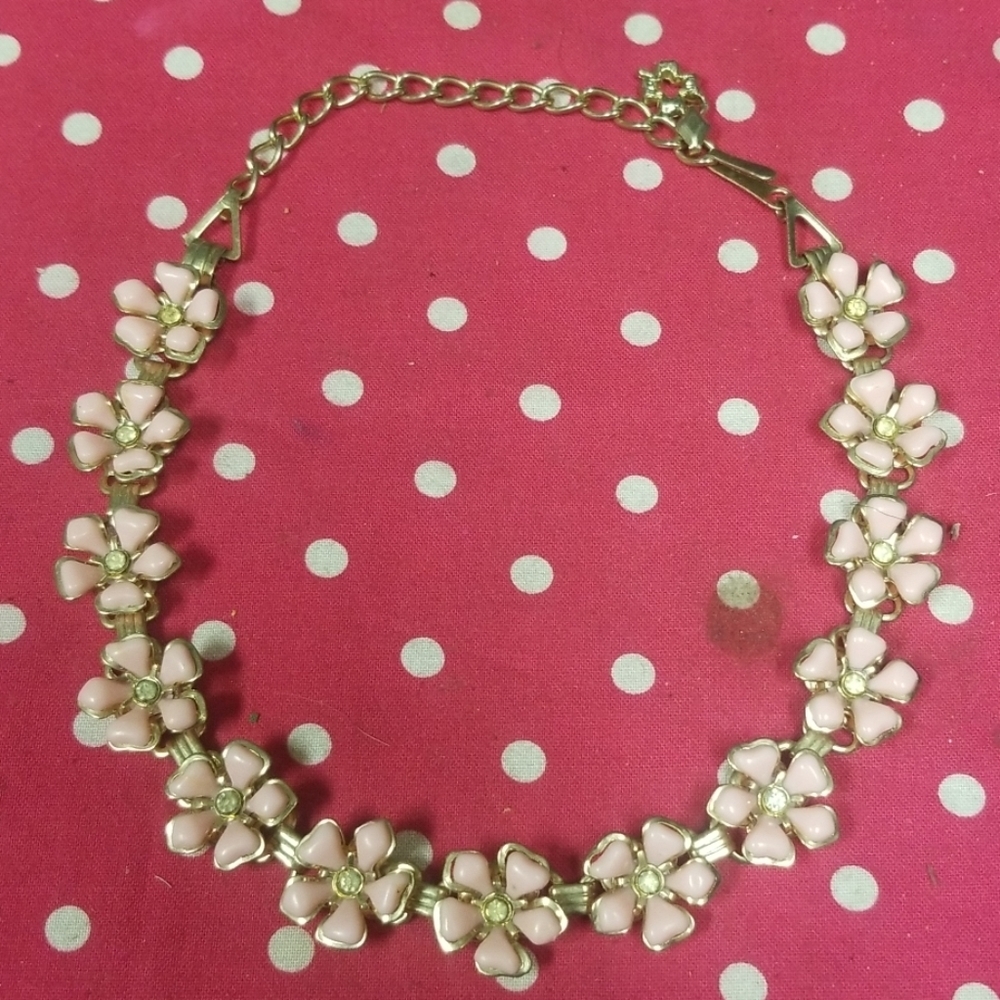 Vintage floral necklace